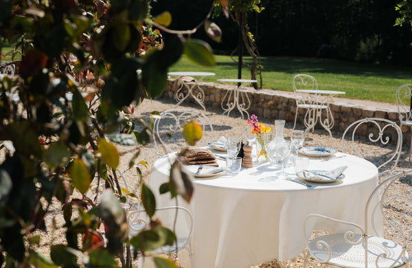 Une table en lin qui fleure bon le soleil