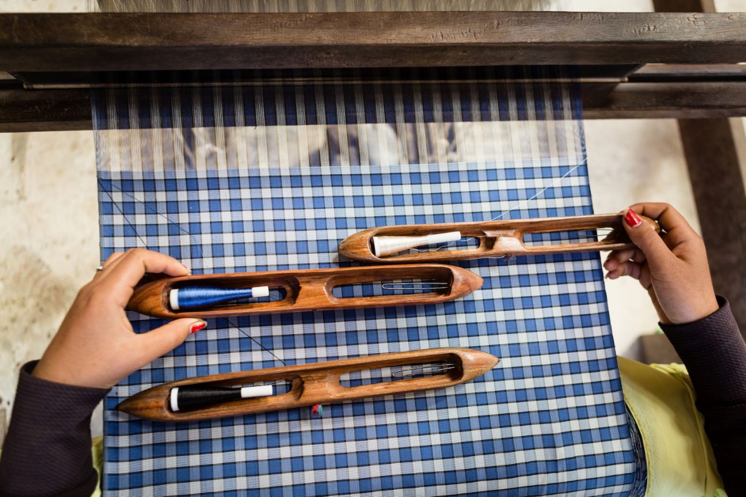 métier à tisser à navette manuel savoir-faire