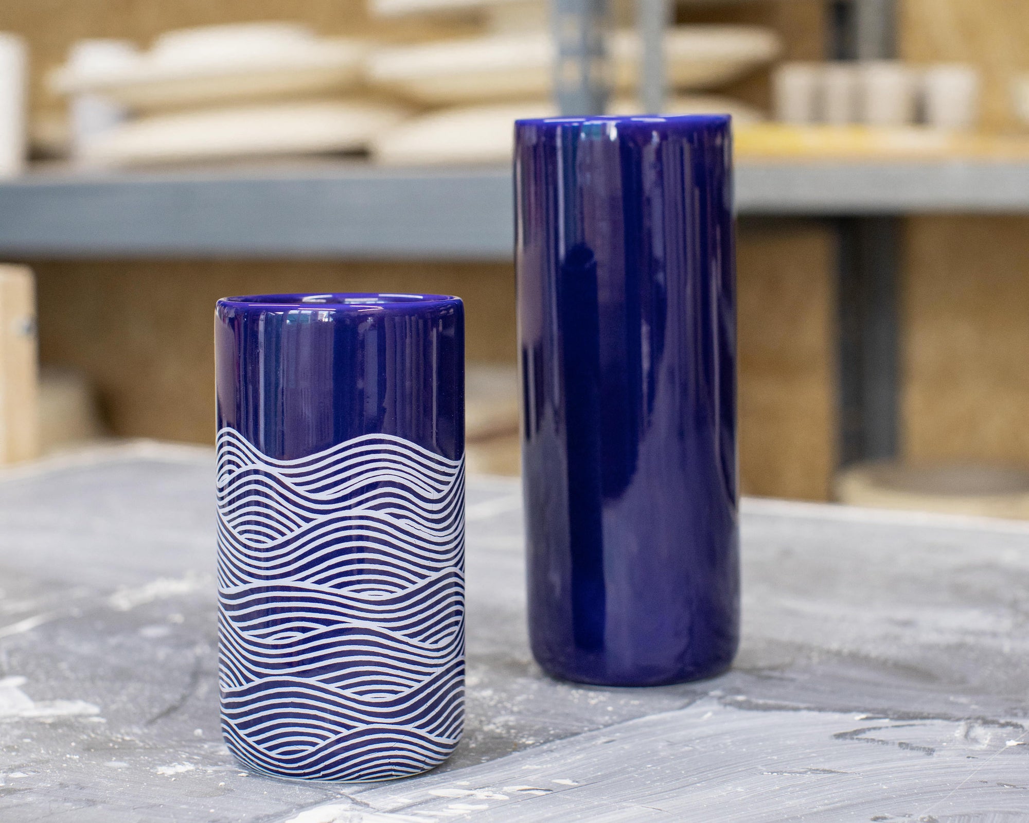 vase en faïence bleu